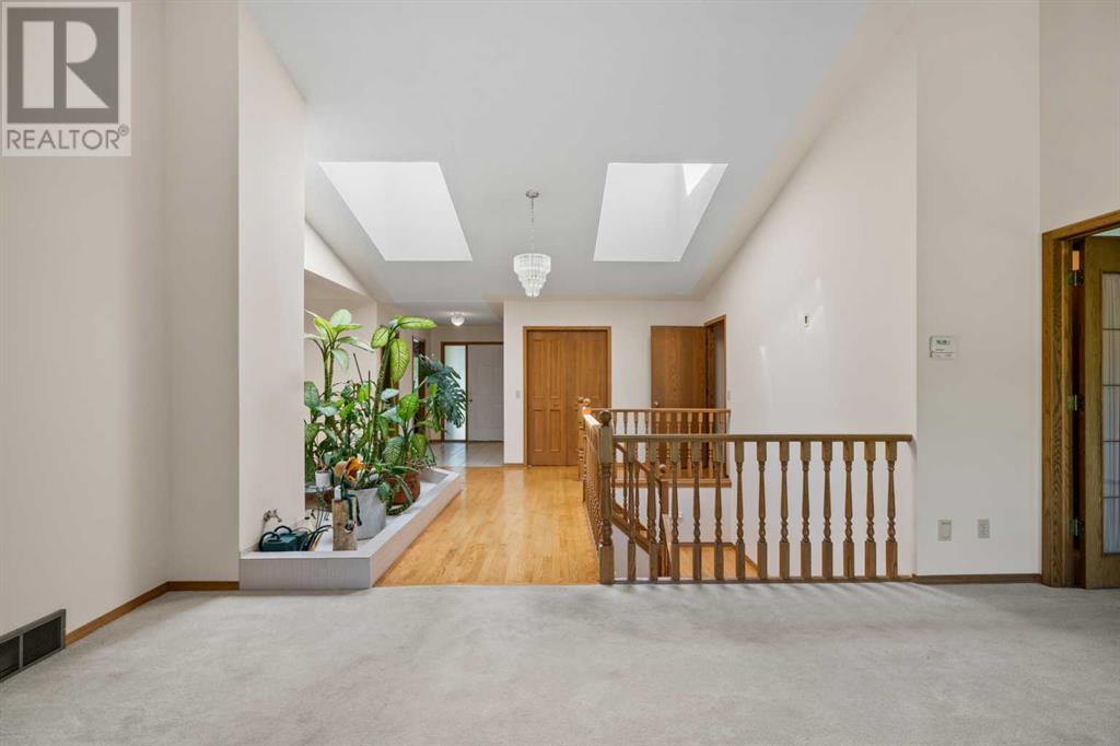 Single Family House Bungalow for Sale in  Shawnee Gardens SW Shawnee Slopes Calgary 
