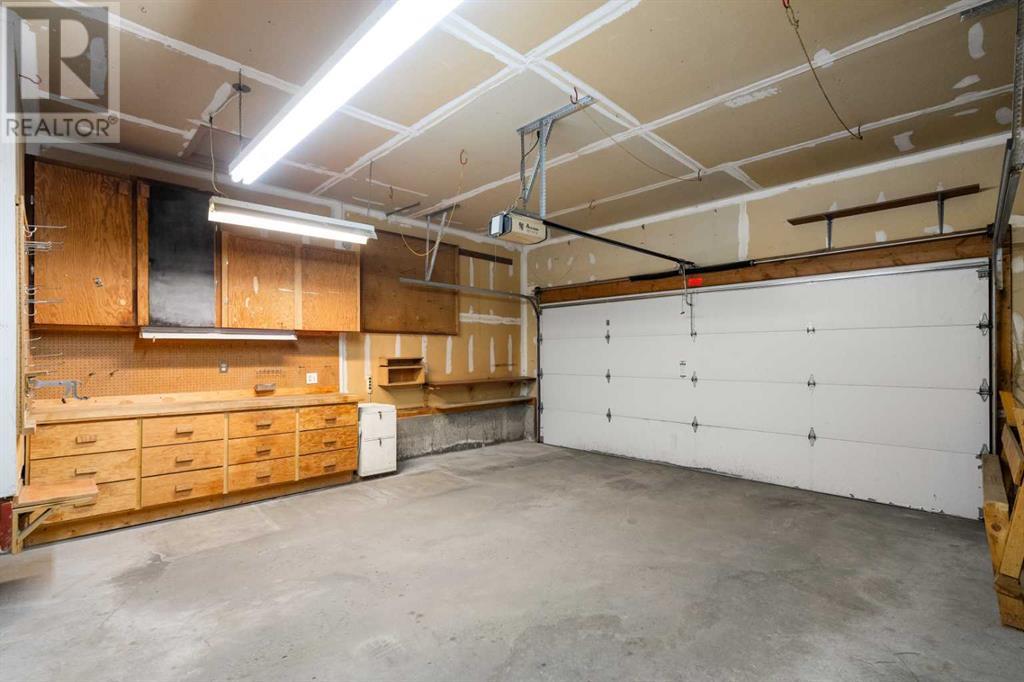 Single Family House Bungalow for Sale in  Shawnee Gardens SW Shawnee Slopes Calgary 