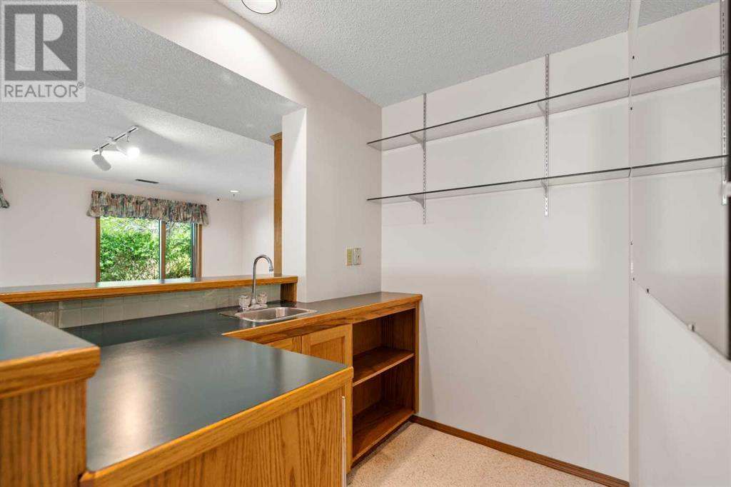 Single Family House Bungalow for Sale in  Shawnee Gardens SW Shawnee Slopes Calgary 