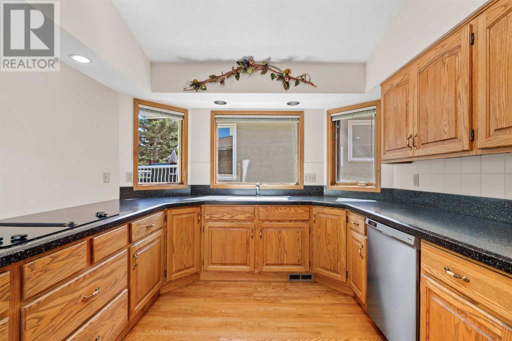 Single Family House Bungalow for Sale in  Shawnee Gardens SW Shawnee Slopes Calgary 