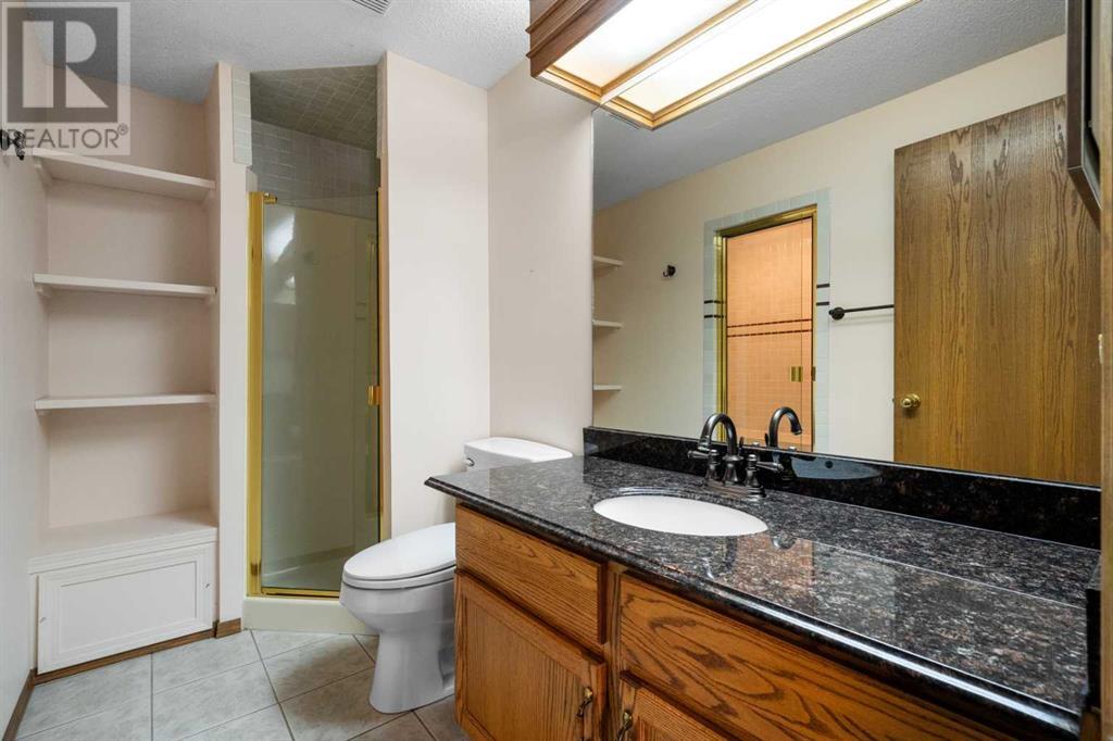 Single Family House Bungalow for Sale in  Shawnee Gardens SW Shawnee Slopes Calgary 