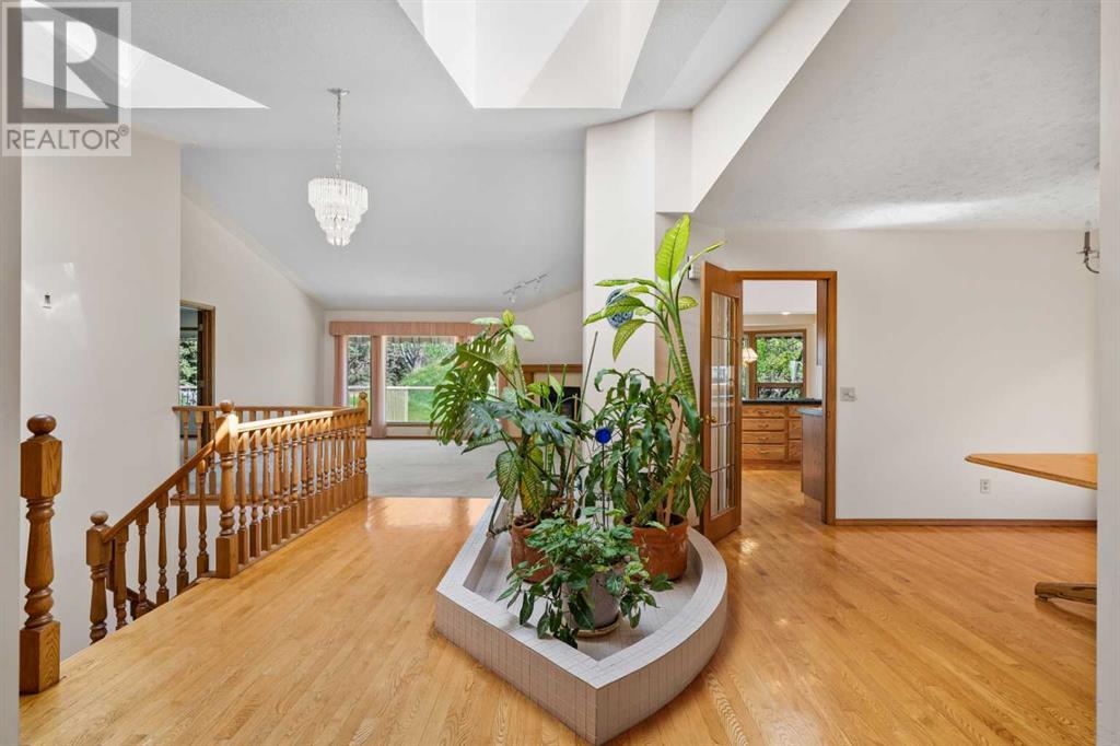 216 Shawnee Gardens SW, Calgary, Alberta