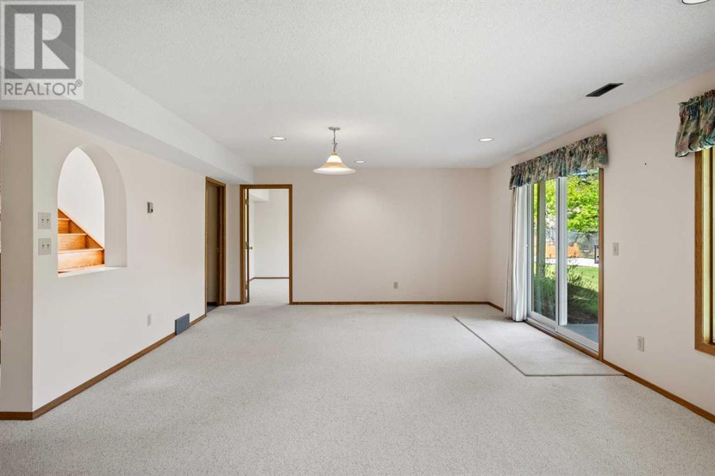 Single Family House Bungalow for Sale in  Shawnee Gardens SW Shawnee Slopes Calgary 