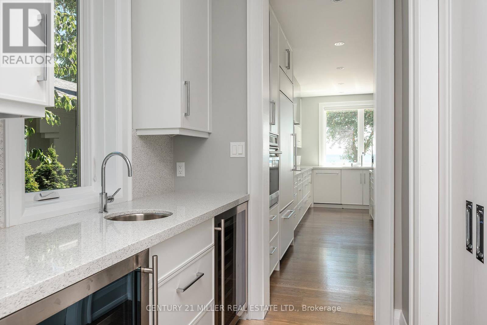 Photo 35 of 6 Chartwell Road, Oakville ON
