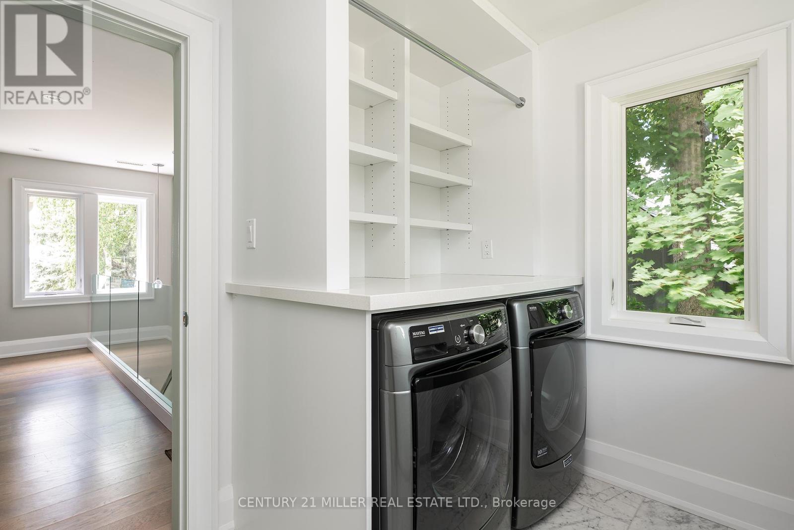 Photo 8 of 6 Chartwell Road, Oakville ON