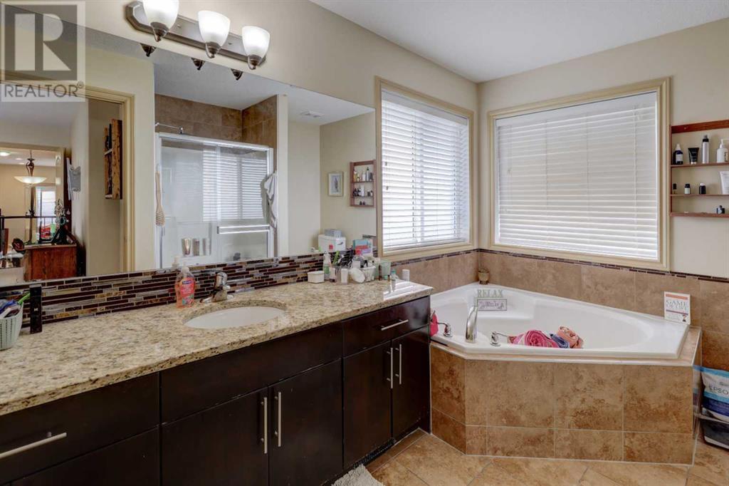 Single Family House for Sale in  Kinlea Link NW Kincora Calgary 