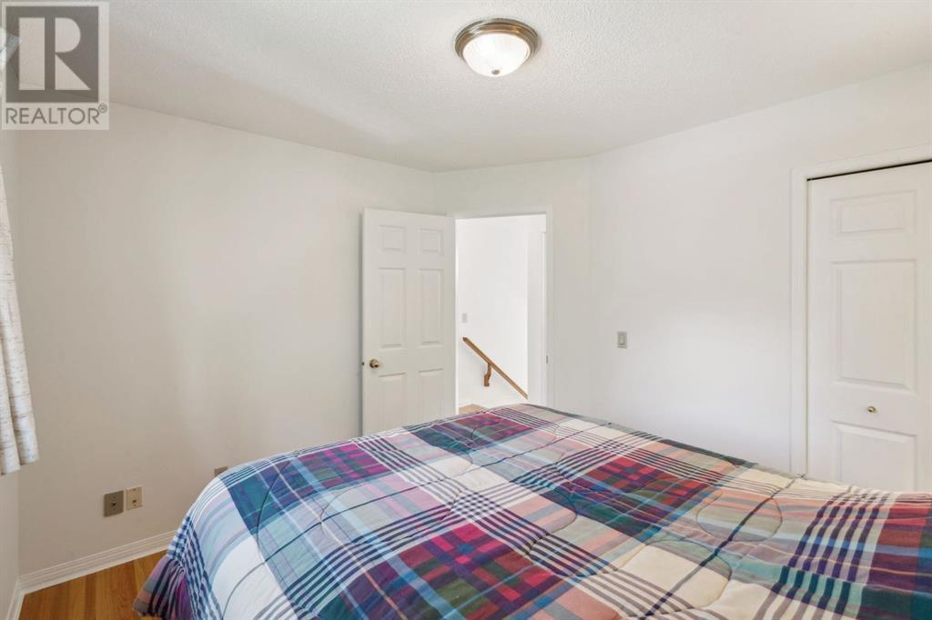 Single Family House for Sale in  Strathlorne Crescent SW Strathcona Park Calgary 