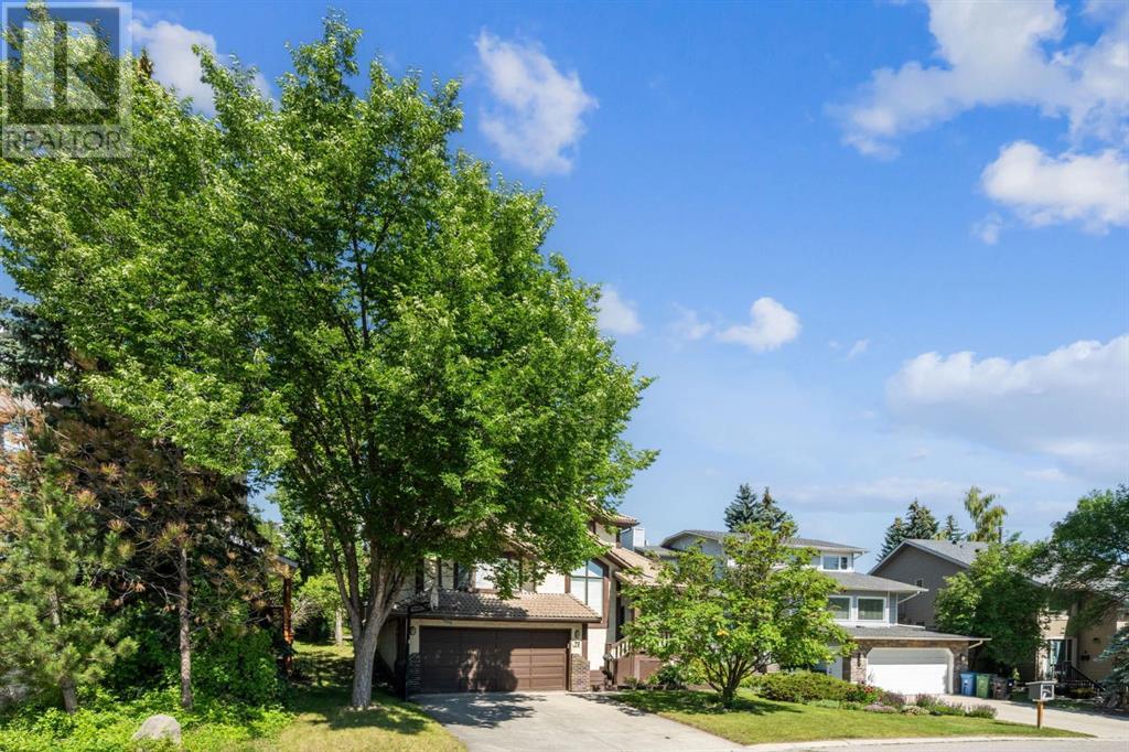 Single Family House for Sale in  Strathlorne Crescent SW Strathcona Park Calgary 