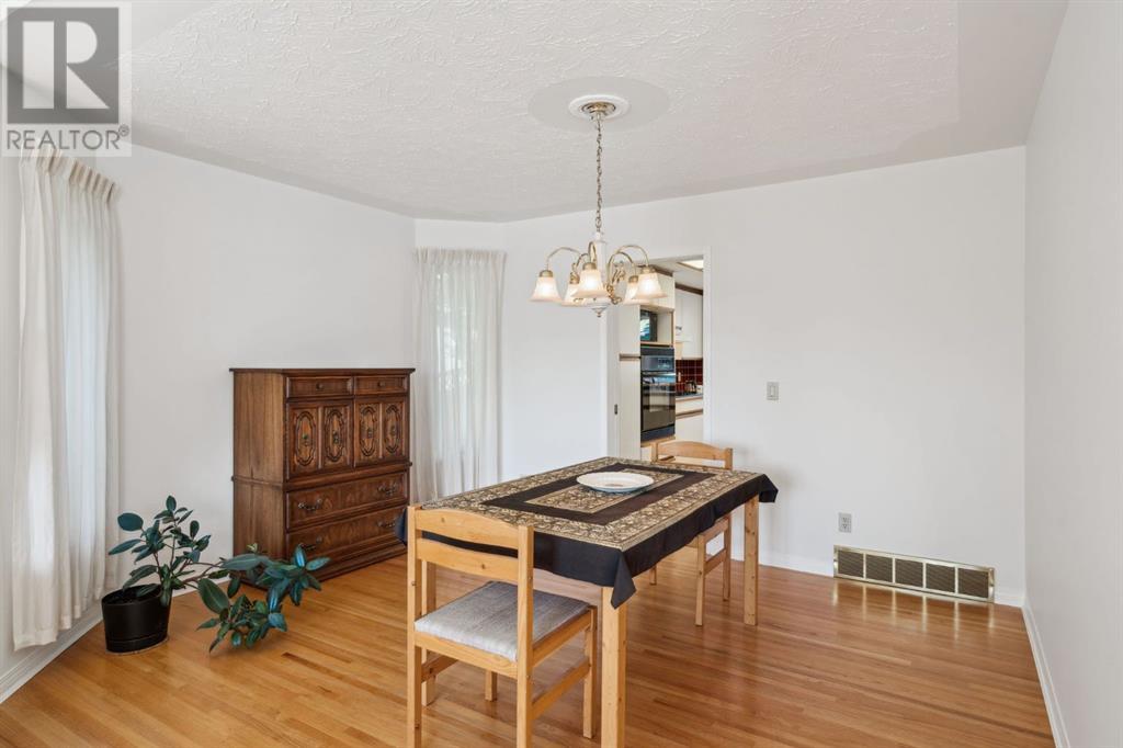 Single Family House for Sale in  Strathlorne Crescent SW Strathcona Park Calgary 