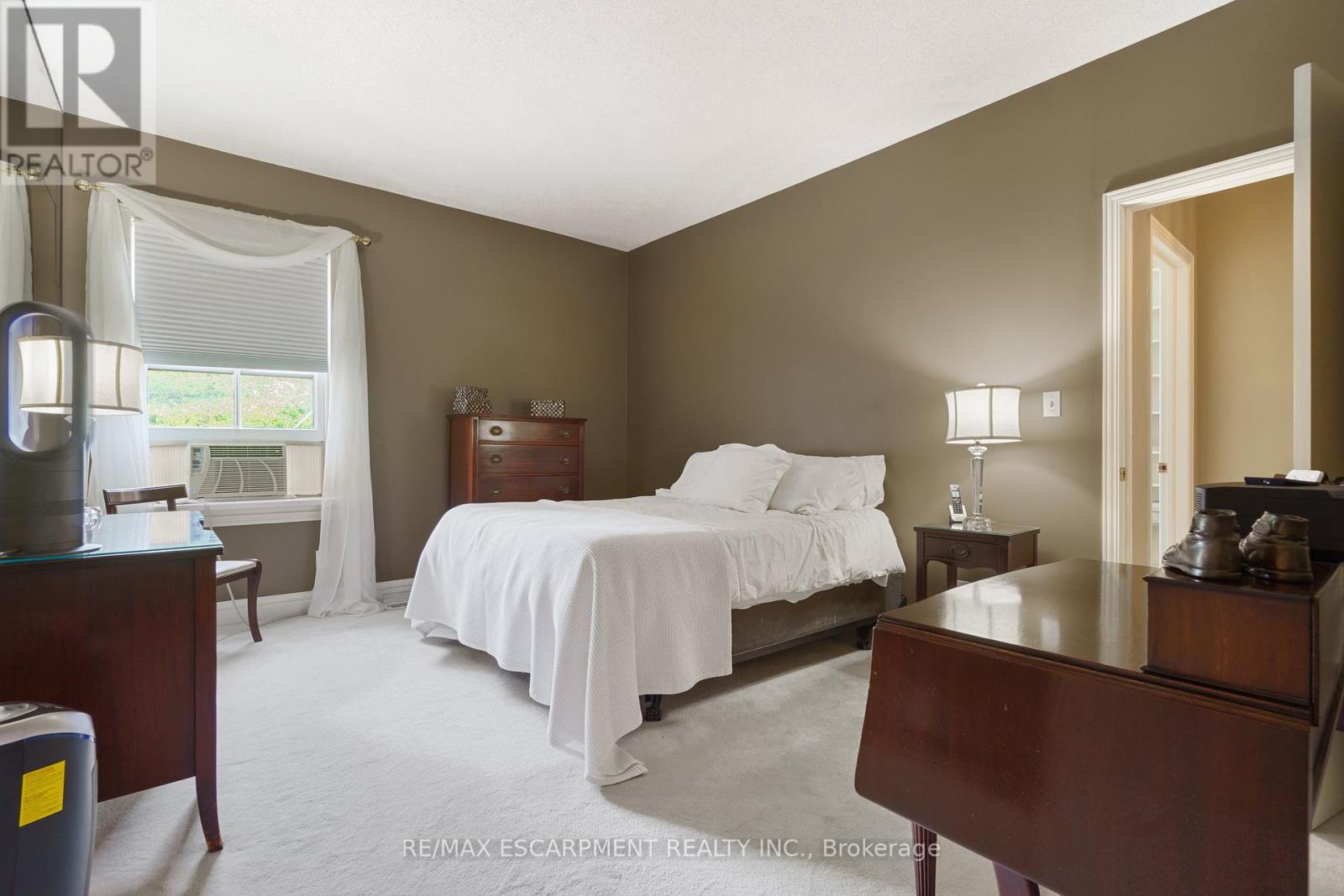 Photo 34 of 275 Cumberland Avenue, Hamilton ON