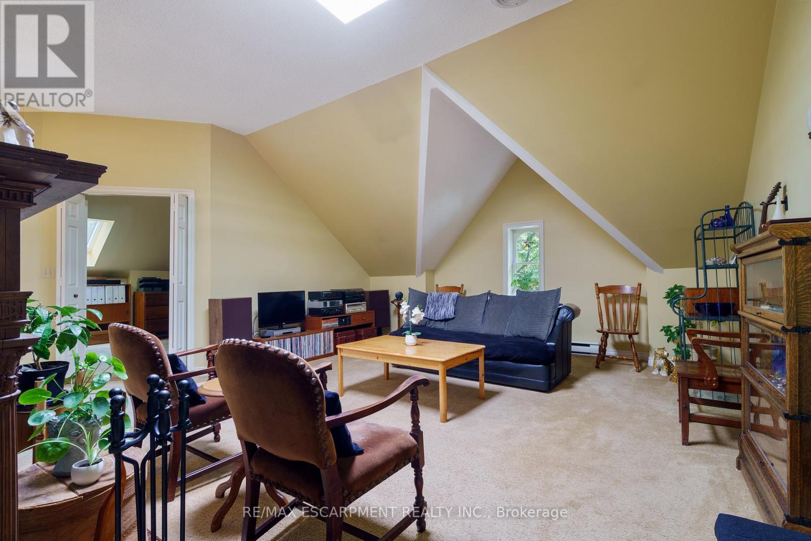 Photo 24 of 275 Cumberland Avenue, Hamilton ON