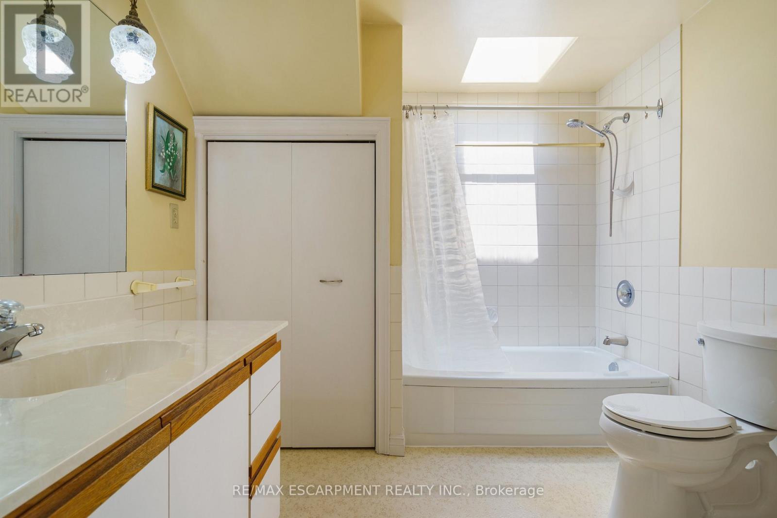 Photo 48 of 275 Cumberland Avenue, Hamilton ON