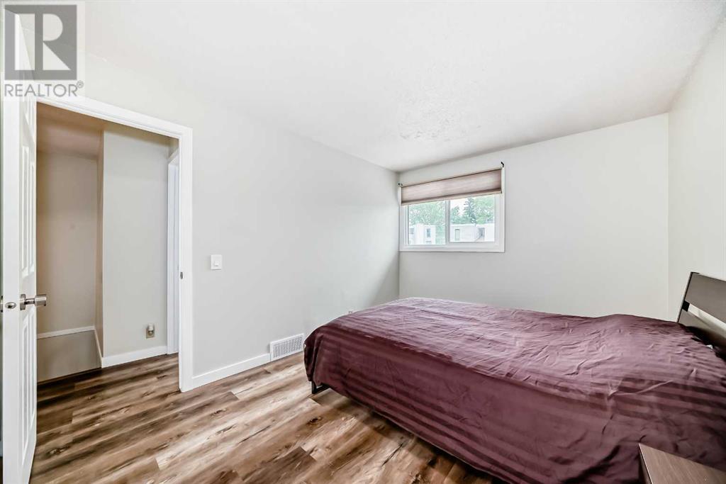 Single Family House for Sale in   Varsity Drive NW Varsity Calgary 