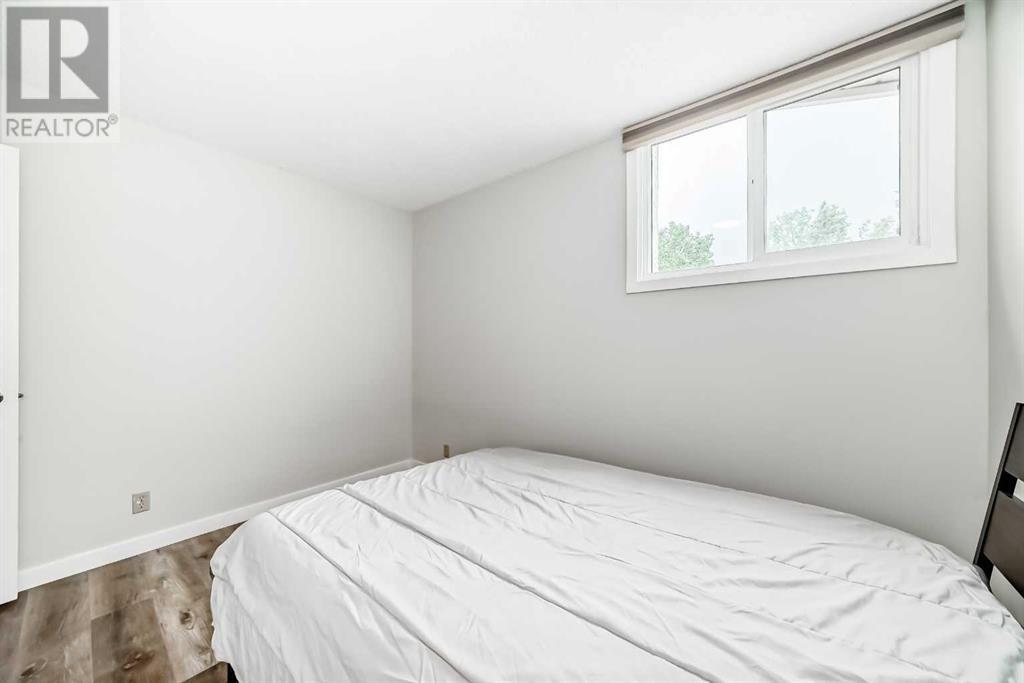 Single Family House for Sale in   Varsity Drive NW Varsity Calgary 
