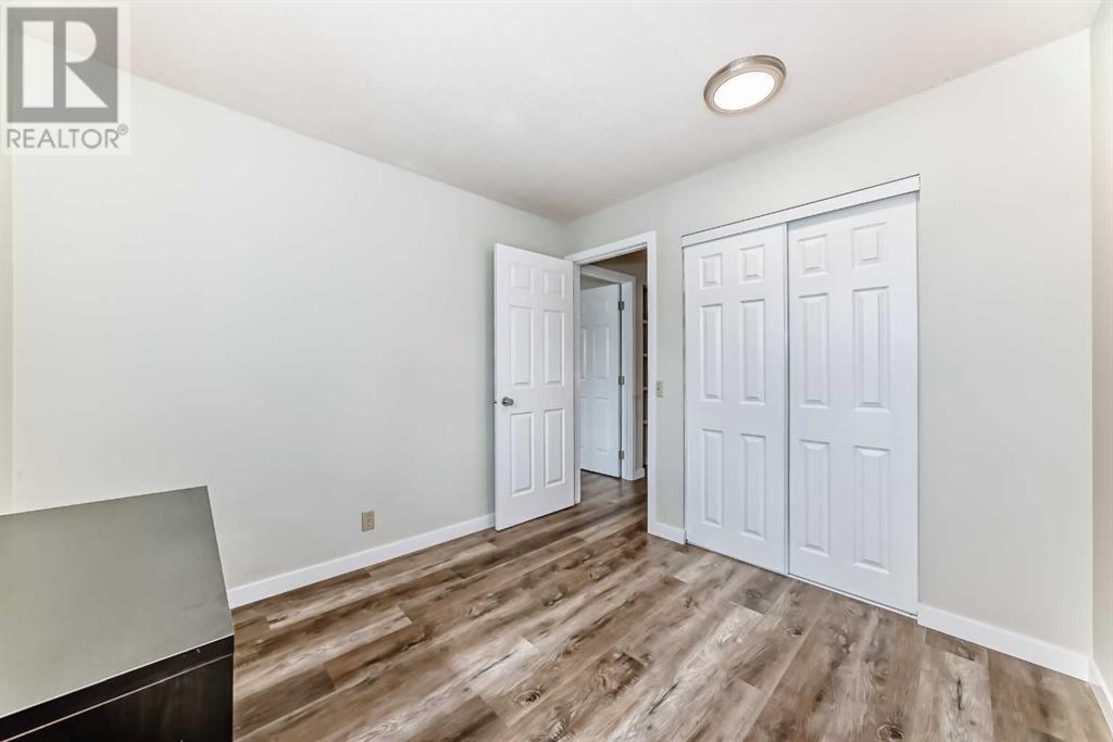 Single Family House for Sale in   Varsity Drive NW Varsity Calgary 