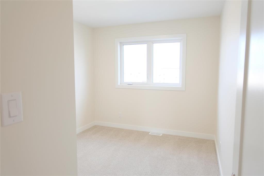 Photo 19 of 53 Gullane Street, Niverville MB