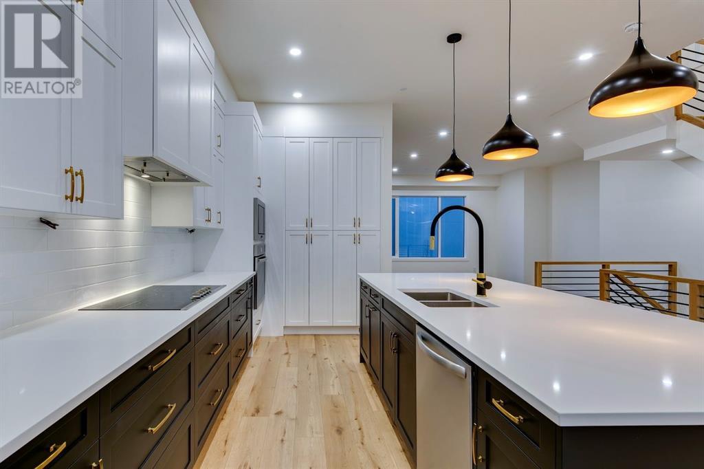 2633 36 Street SW, Calgary, Alberta