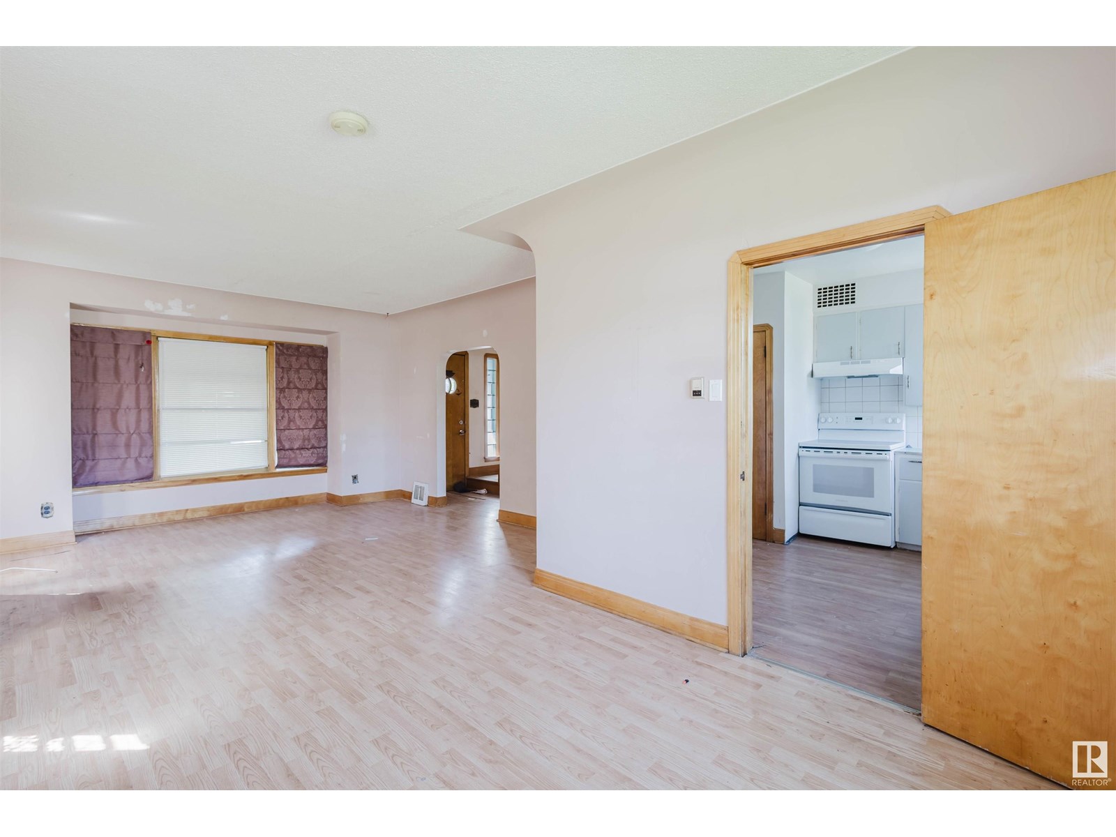 Photo 14 of 10827 111 St Nw, Edmonton AB