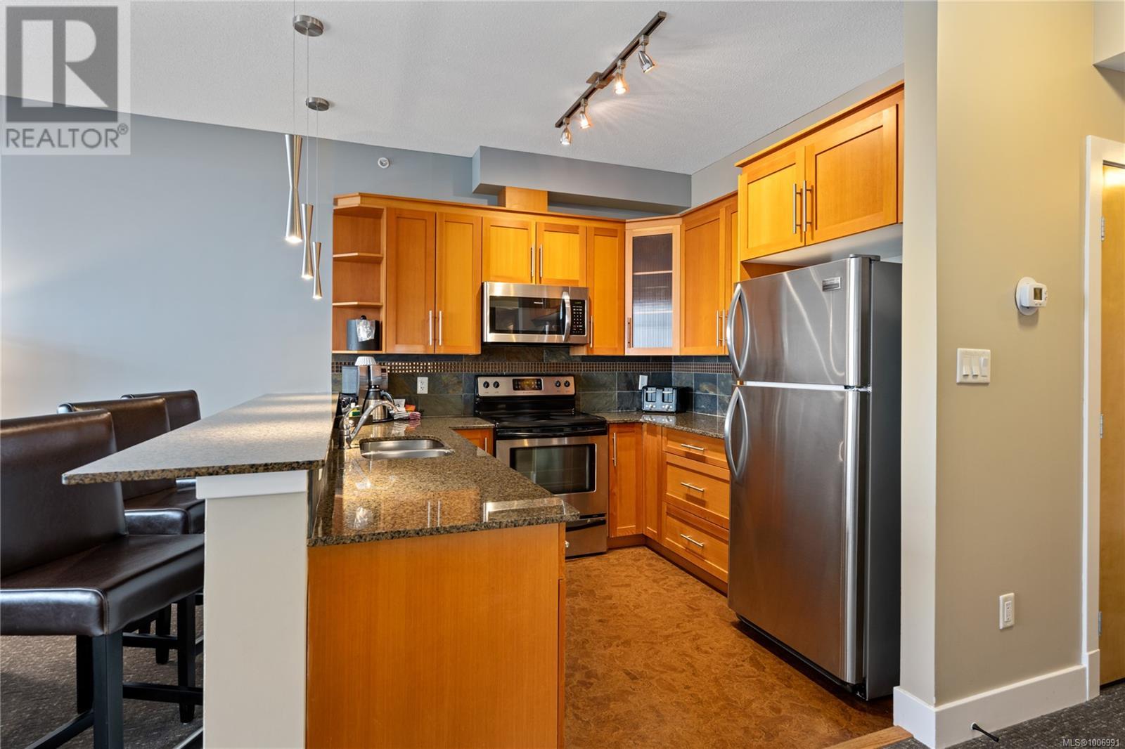 Photo 4 of 113 114 D 181 Beachside Dr, Parksville BC