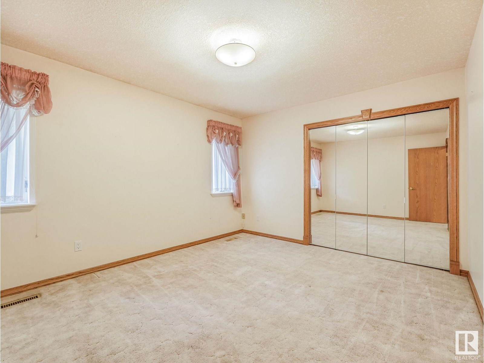 Photo 43 of 1820 Bearspaw Dr W Nw, Edmonton AB