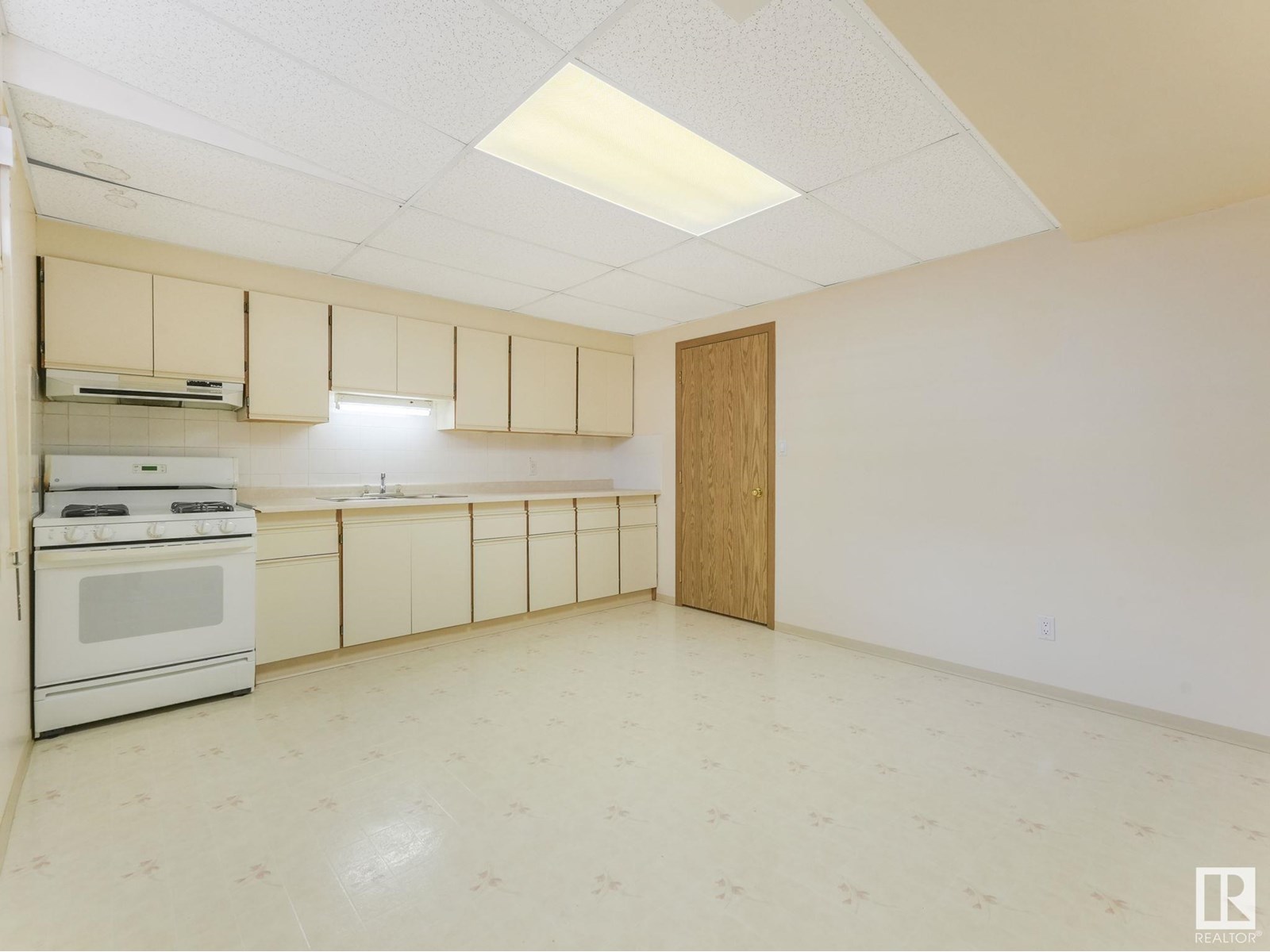 Photo 34 of 1820 Bearspaw Dr W Nw, Edmonton AB