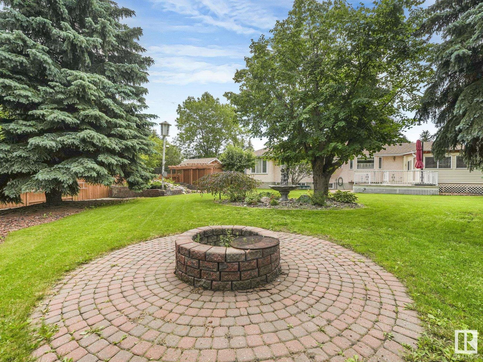 Photo 50 of 1820 Bearspaw Dr W Nw, Edmonton AB