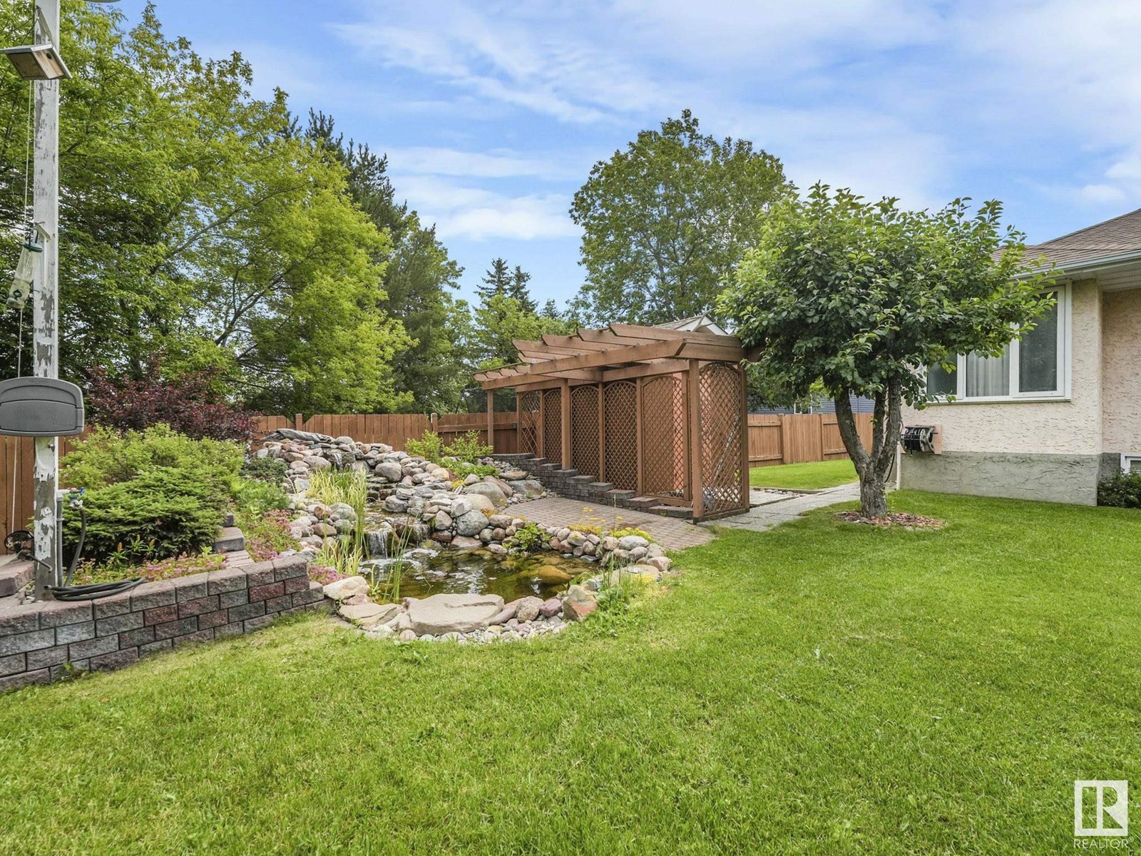 Photo 49 of 1820 Bearspaw Dr W Nw, Edmonton AB