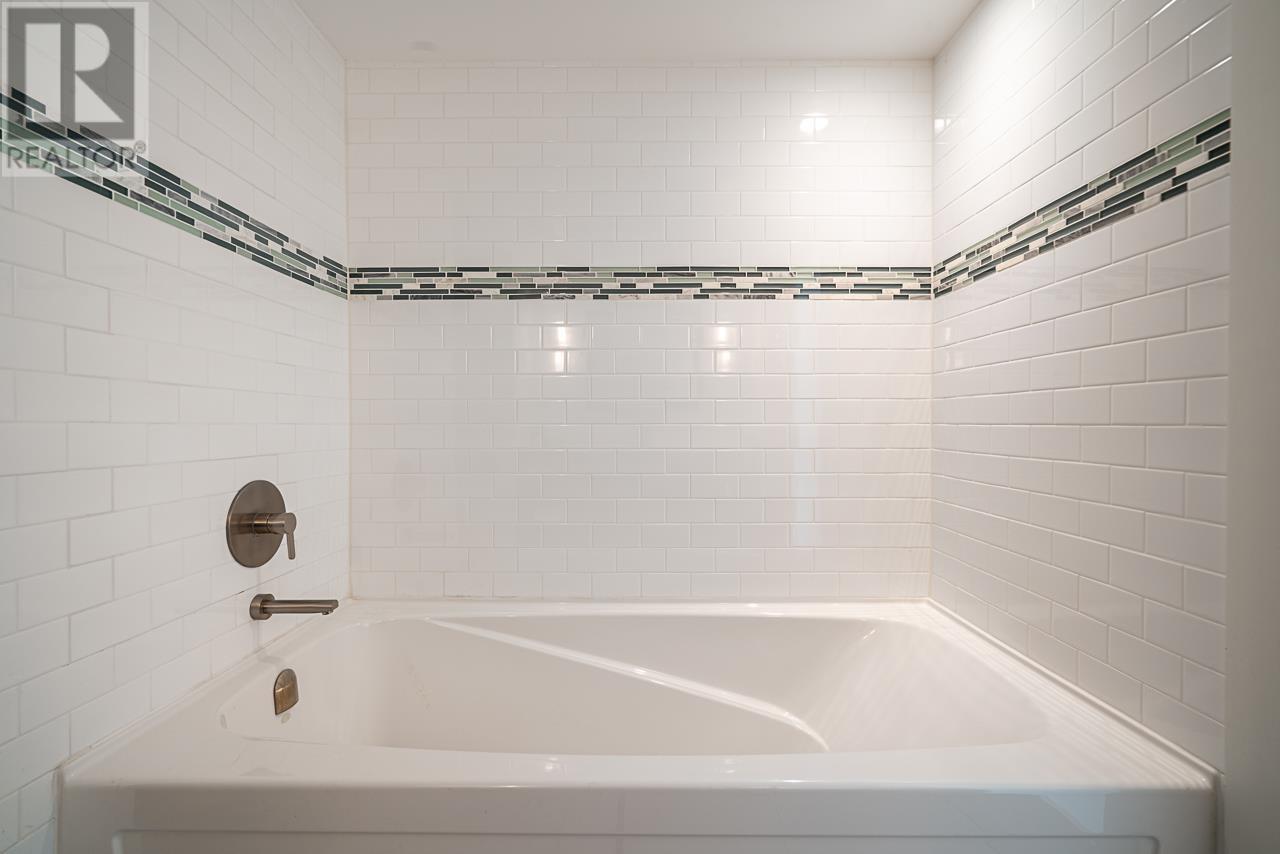 Photo 19 of 903 5425 Yew Street, Vancouver BC