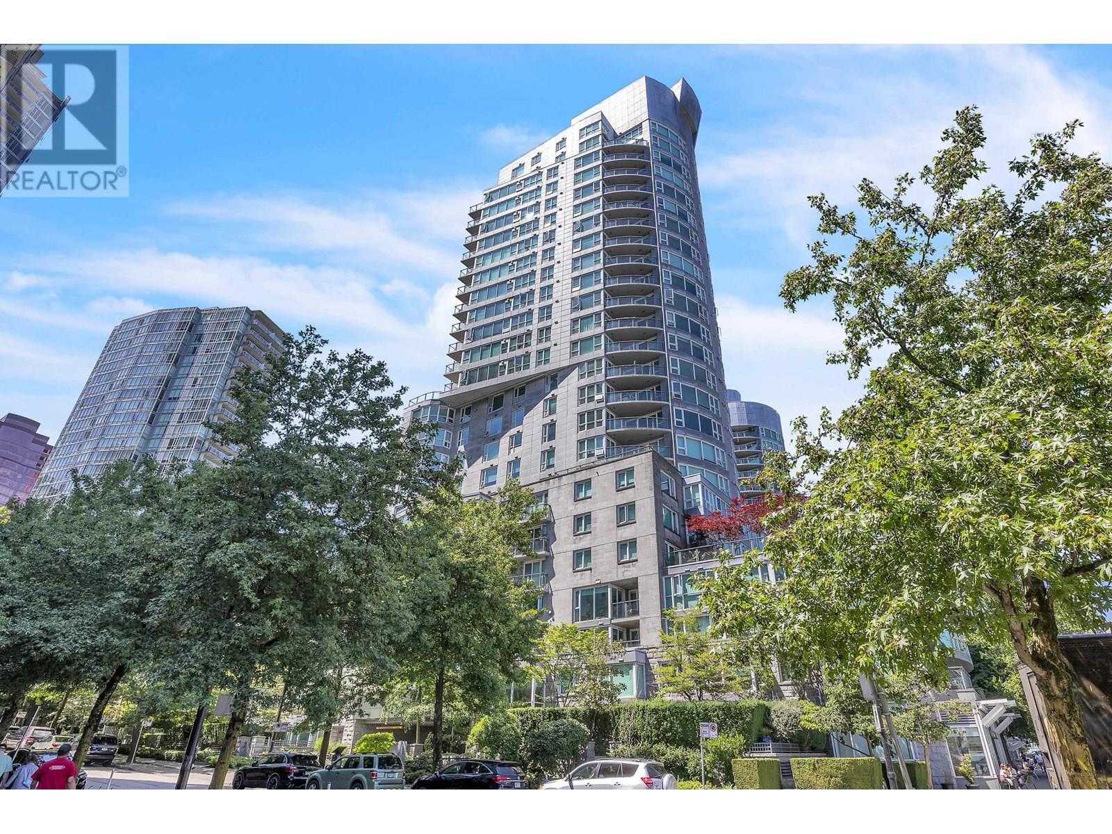 Photo 15 of 305 535 Nicola Street, Vancouver BC