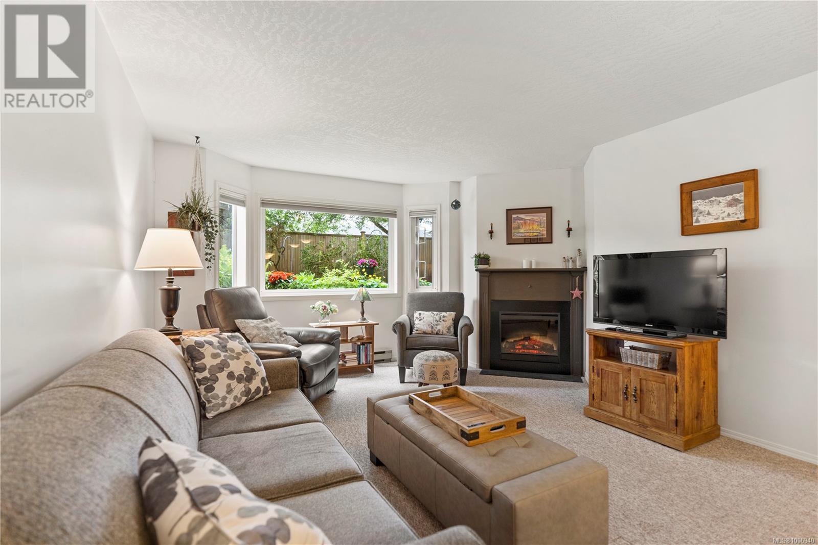 #104 9882 FIFTH ST - Image 3