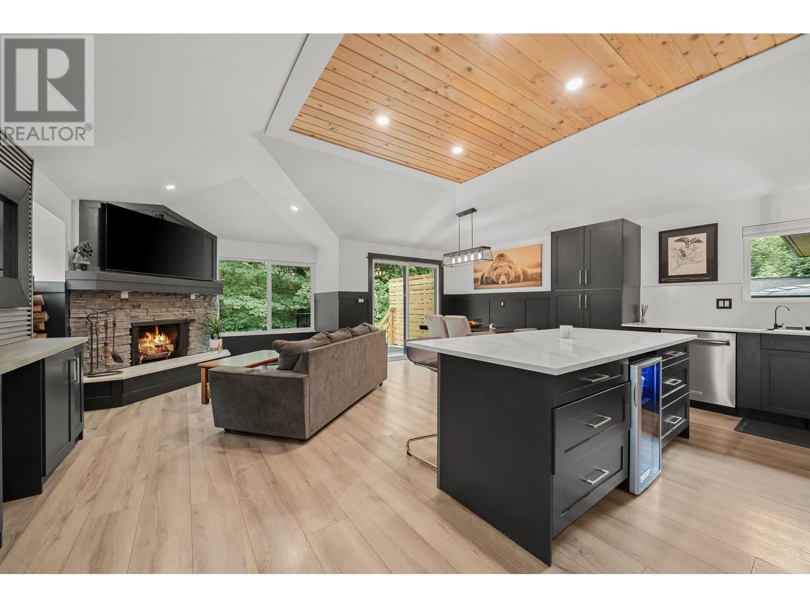 Photo 11 of 1430 Draycott Road, North Vancouver BC