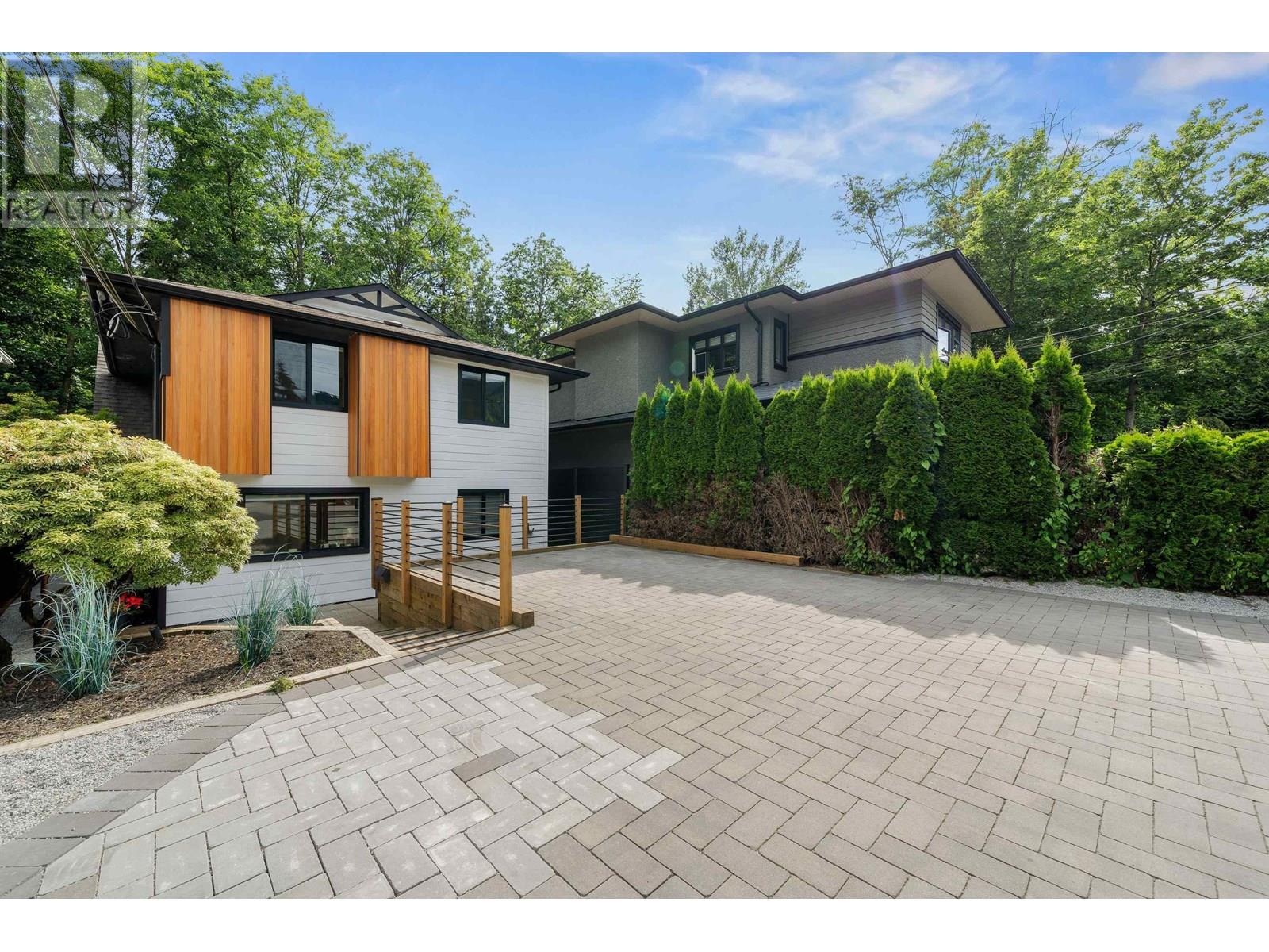Photo 2 of 1430 Draycott Road, North Vancouver BC