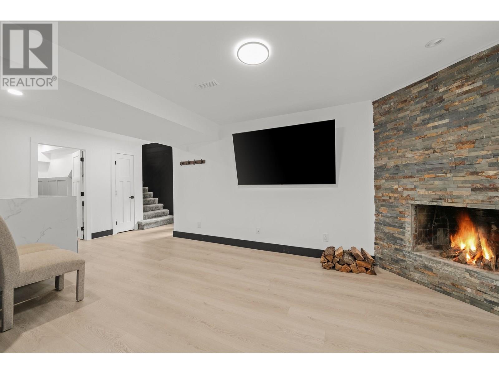 Photo 23 of 1430 Draycott Road, North Vancouver BC