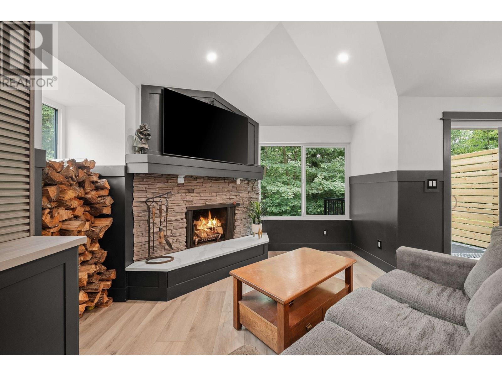 Photo 6 of 1430 Draycott Road, North Vancouver BC