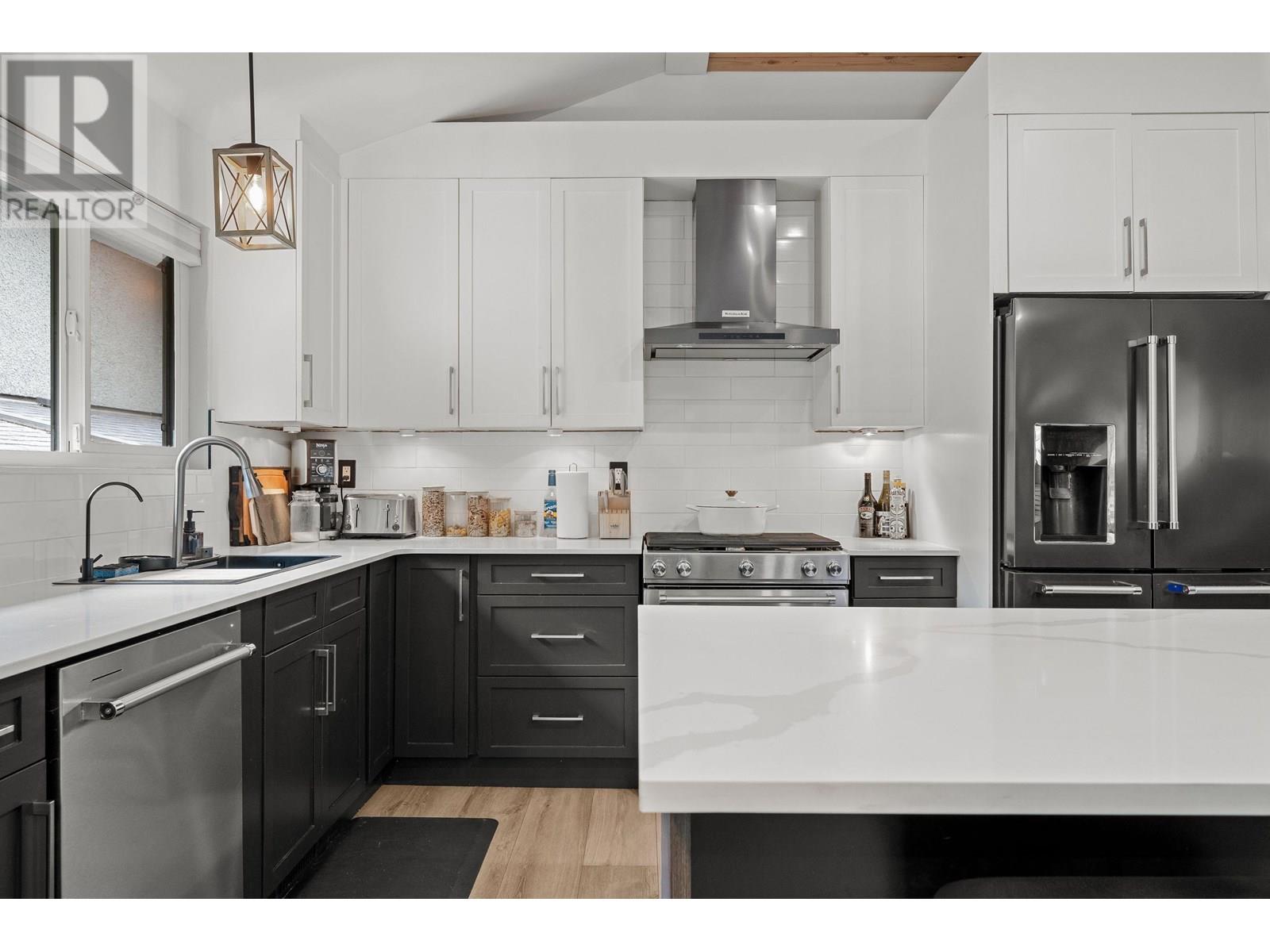 Photo 7 of 1430 Draycott Road, North Vancouver BC