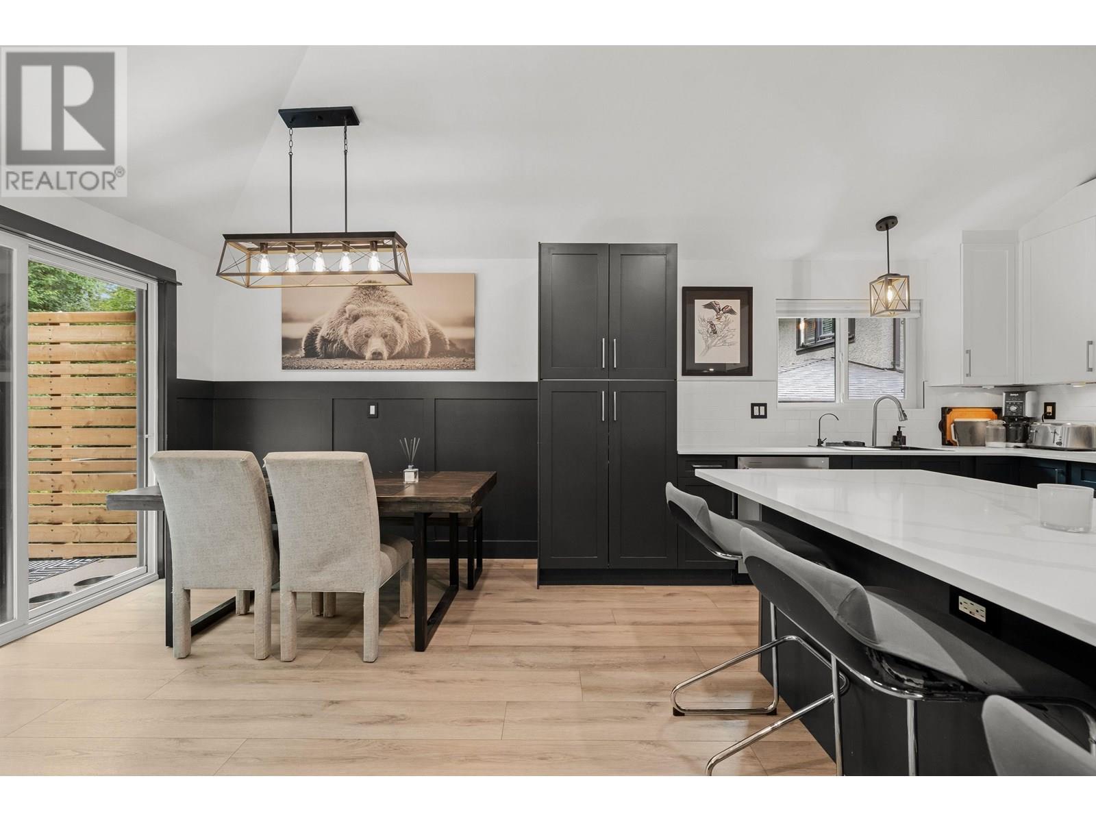Photo 8 of 1430 Draycott Road, North Vancouver BC