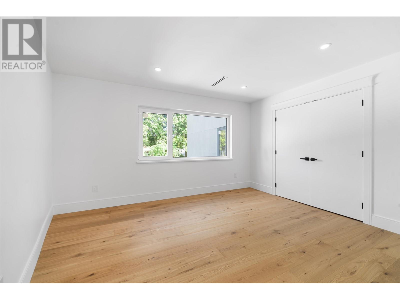 Photo 31 of 687 Poplar Street, Coquitlam BC