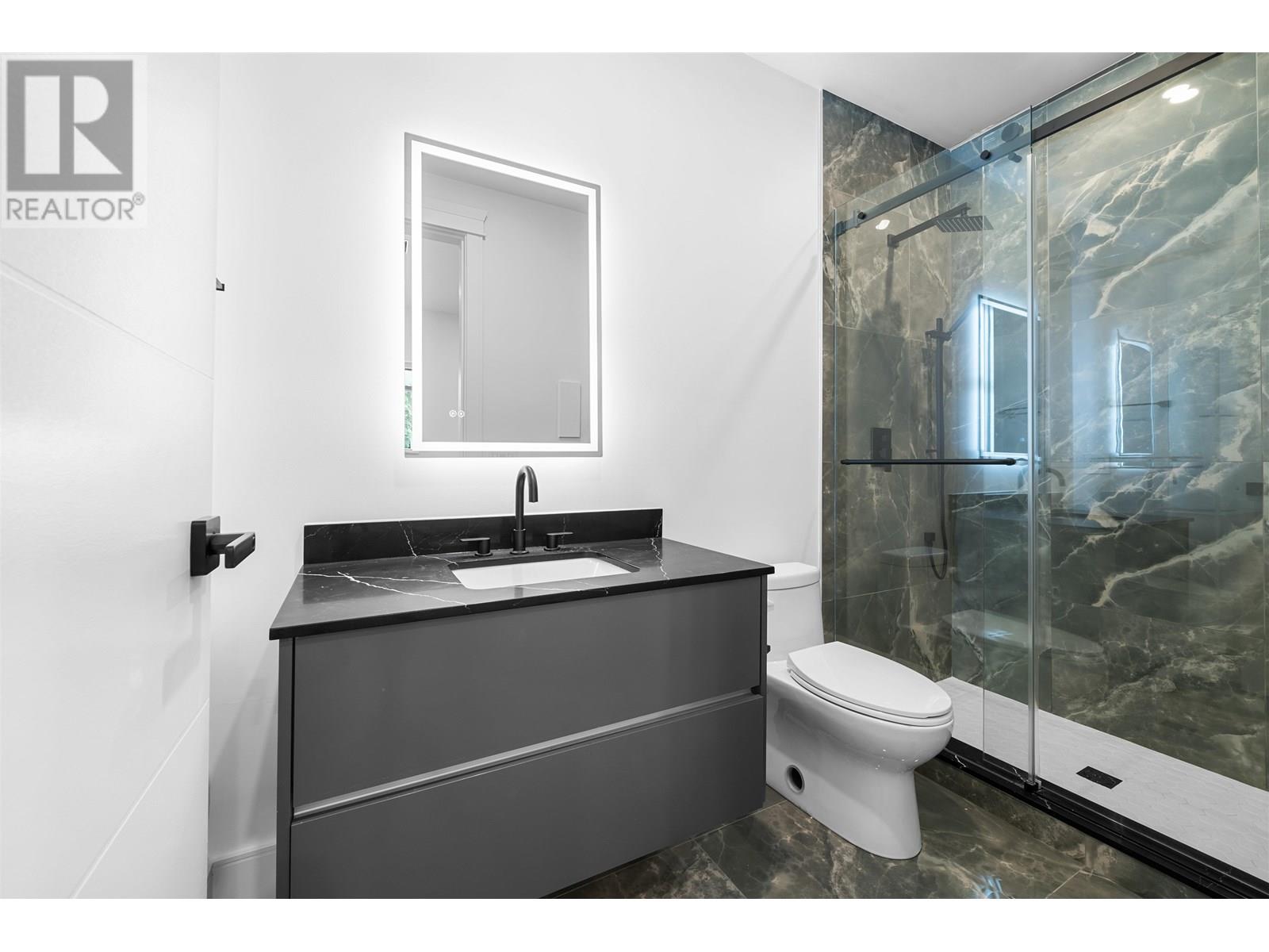 Photo 34 of 687 Poplar Street, Coquitlam BC