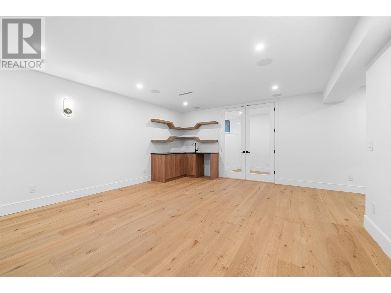 Photo 36 of 687 Poplar Street, Coquitlam BC