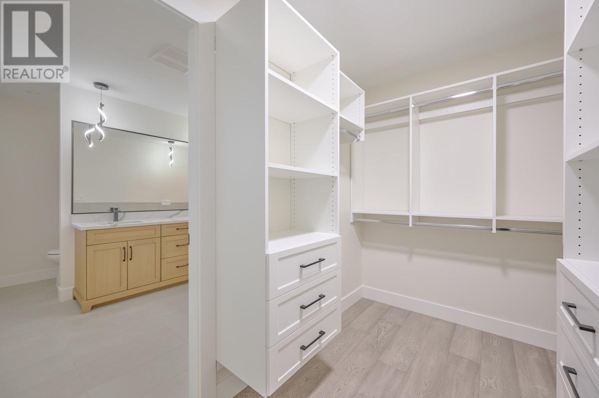 Photo 13 of 20351 123 Avenue, Maple Ridge BC