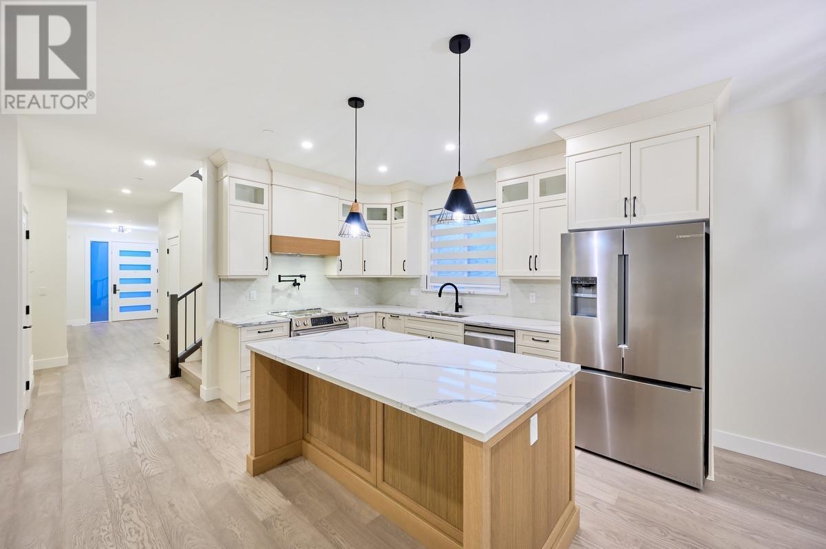 Photo 24 of 20351 123 Avenue, Maple Ridge BC