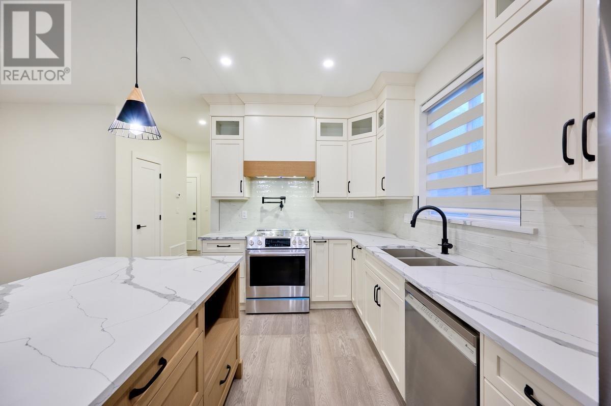 Photo 30 of 20351 123 Avenue, Maple Ridge BC