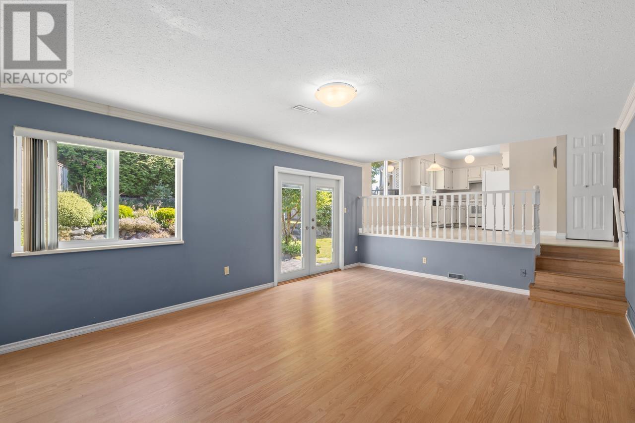 Photo 19 of 1605 Hemlock Place, Port Moody BC
