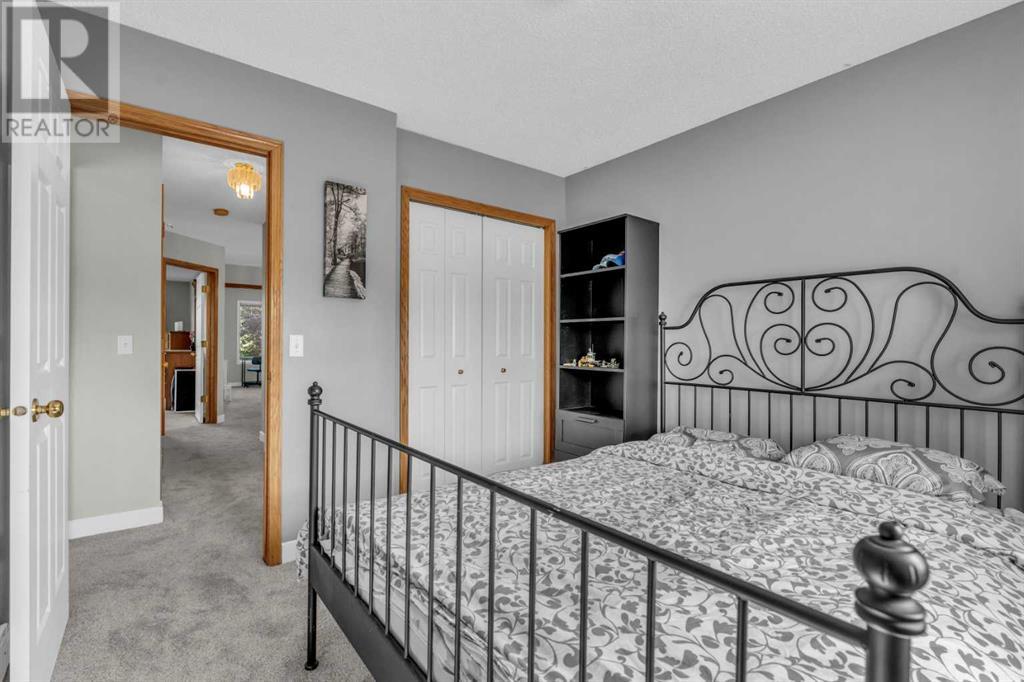 Single Family House for Sale in  Chaparral Manor SE Chaparral Calgary 