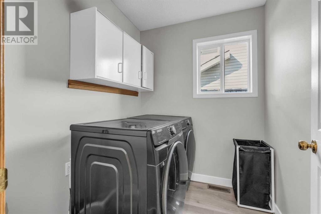 Single Family House for Sale in  Chaparral Manor SE Chaparral Calgary 