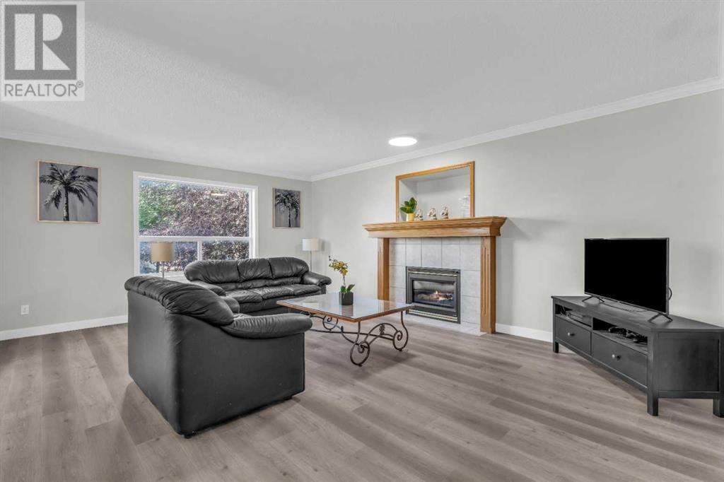 Single Family House for Sale in  Chaparral Manor SE Chaparral Calgary 