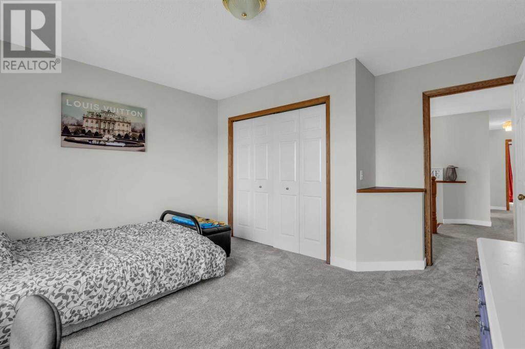 Single Family House for Sale in  Chaparral Manor SE Chaparral Calgary 