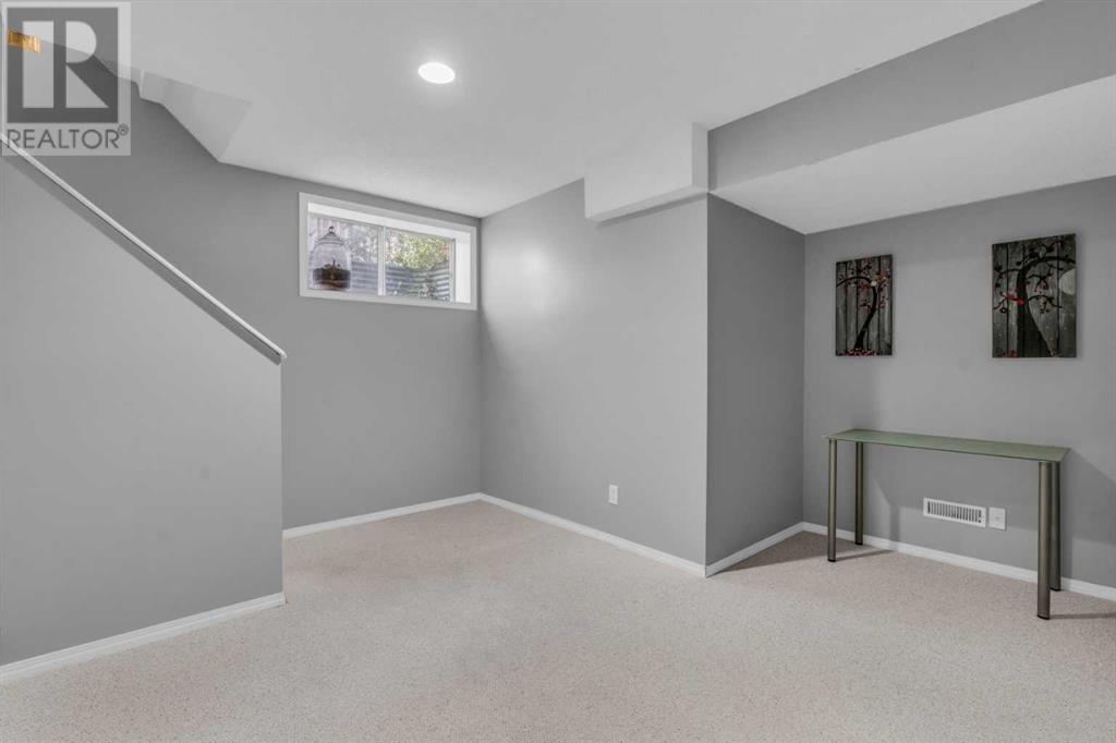 Single Family House for Sale in  Chaparral Manor SE Chaparral Calgary 
