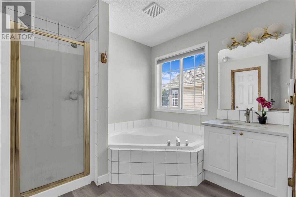 Single Family House for Sale in  Chaparral Manor SE Chaparral Calgary 