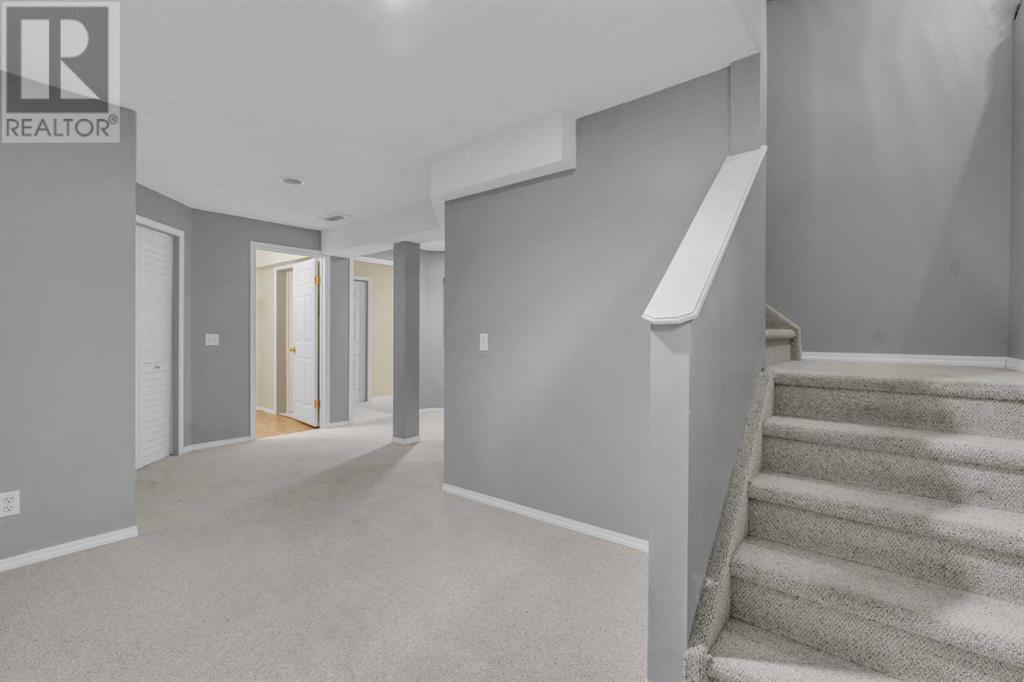 Single Family House for Sale in  Chaparral Manor SE Chaparral Calgary 